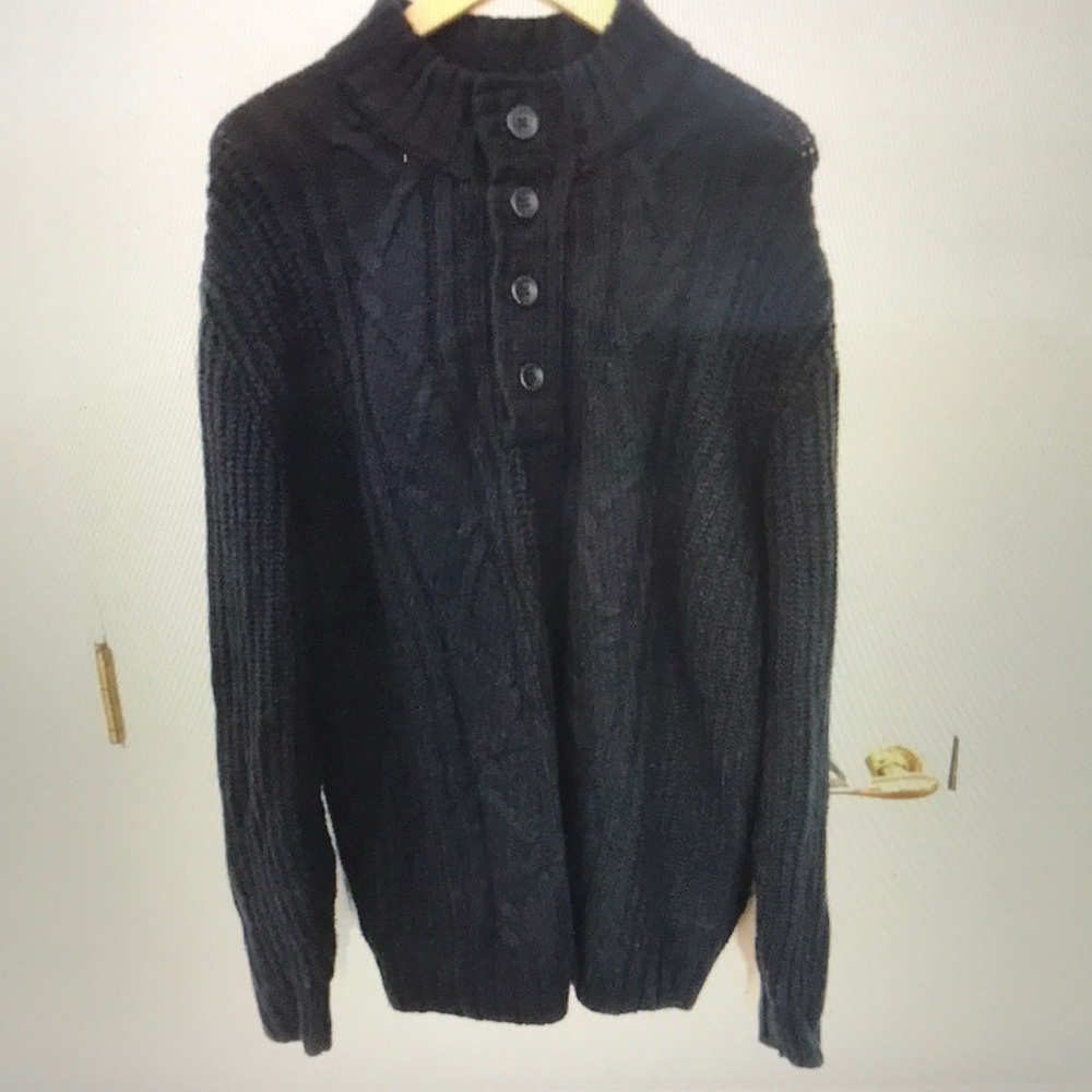 Cabela’s Blue Cable Knit 4 Button Pull Over Sweater XL